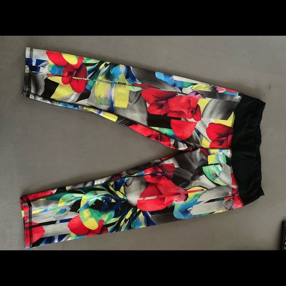 Workout leggings - Picture 1 of 2